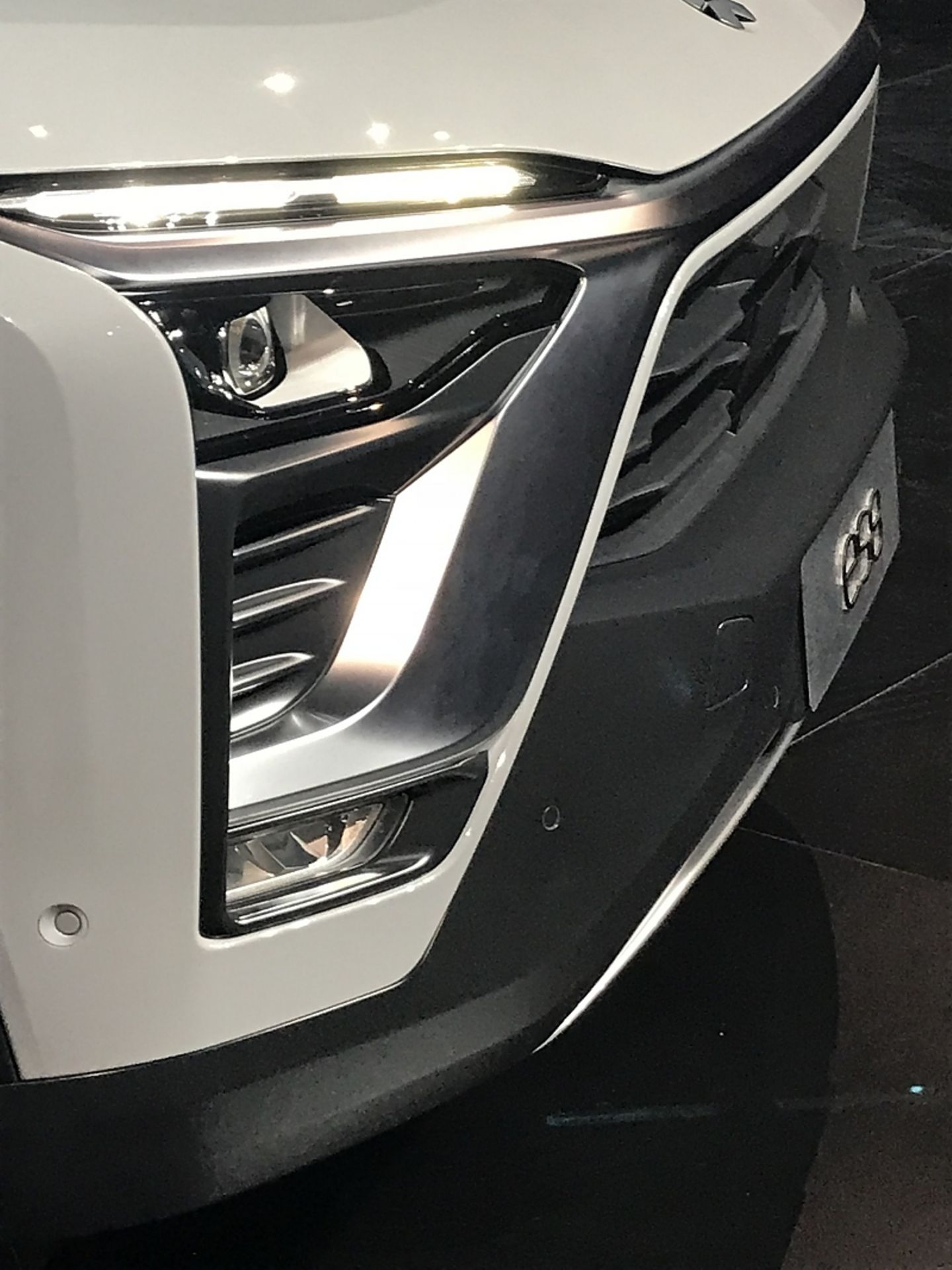 Auch der Nio ES8 hat schmale LED-Leuchten
