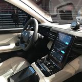 Zwei tabletähnliche Eingabegeräte sind die zentralen Elemente des Bedienkonzepts