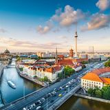 Auch innerhalb Berlins gibt es ein West-Ost-Gefälle. Für das ehemalige Ost-Berlin nennt die Studie eine Vergleichsmiete von 6,40 Euro, im Westteil der Stadt sind es 7,08 Euro.