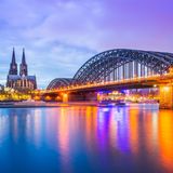 Noch mehr ist es laut Mietspiegel in Köln mit 8,43 Euro den Quadratmeter. Nur in zwei Metropolen sind die Mieten noch höher...