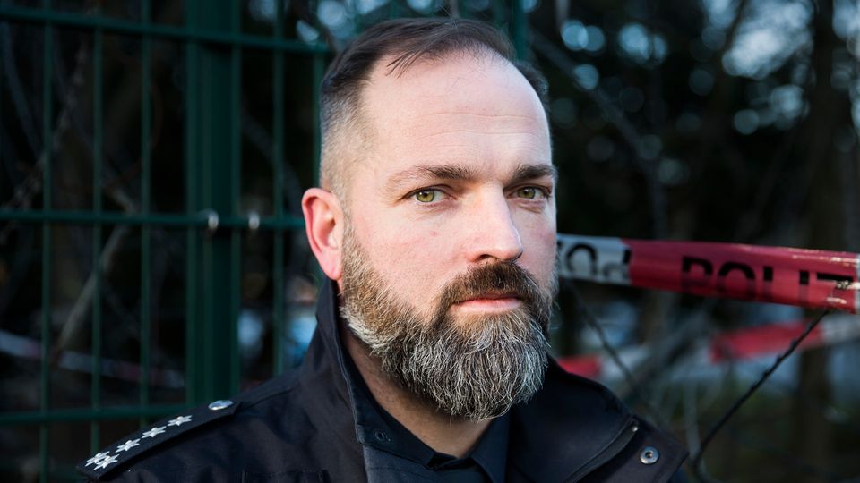 Polizist Kay Strasberg, Hundertschaftsführer Polizist Kay Strasberg, Hundertschaftsführer