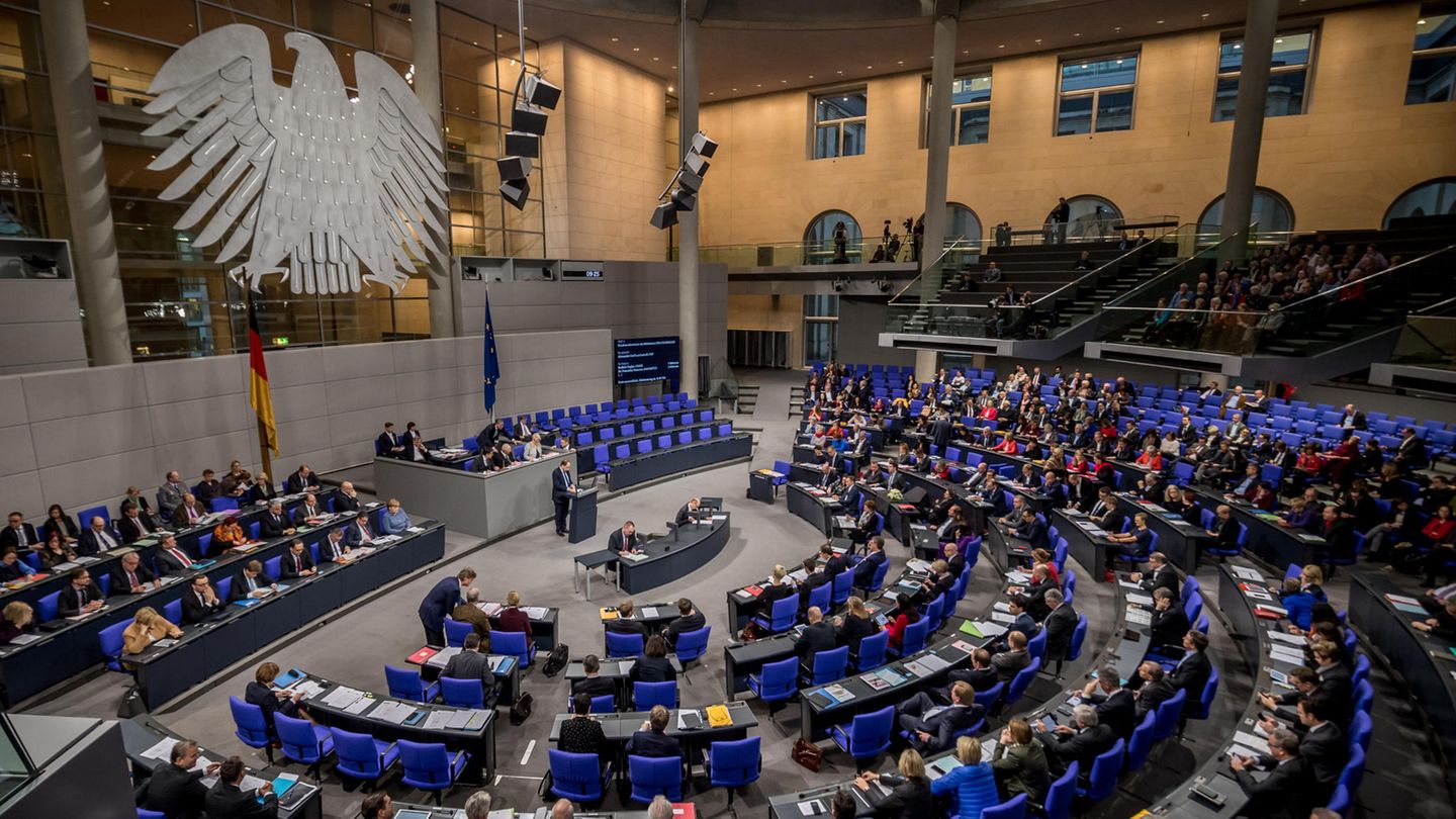Wegen der AfD ist der Bundestag immer gut gefüllt