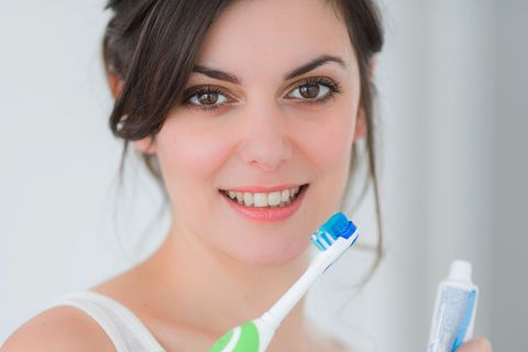 Zahnpflege: Darum sollten Sie nicht zu oft Zähneputzen