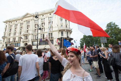 EU-Komission tagt zu Polens Justizreform: Straßenproteste gegen die neue Justizreform in Warschau, Polen