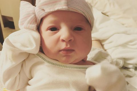 Die Mutter der kleinen Emma ist bei der Geburt 25 Jahre alt gewesen und damit kaum älter als der Embryo