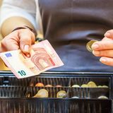 Platz 3: Unfreundliche, nicht motivierte Mitarbeiter  Der Kunde ist schließlich König, verdammt nochmal!