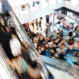 Platz 12: Menschenandrang  Einkaufen im Schwarm ist nicht jedermanns Sache, lässt sich zur Weihnachtszeit aber häufig nicht verhindern. 