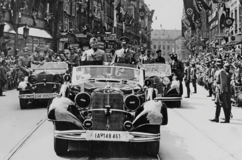 Hitler und Mussolini fuhren in Wagen mit der Nummer 189744 durch München.