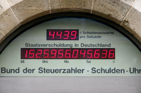 Die Schuldenuhr des Bundes der Steuerzahler in Berlin