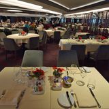 Im Hauptrestaurant, dem "Seashore", eines von elf Restaurants, darunter allein drei asiatische, die dem in den USA bekannten Fernsehkoch und Buchautor Roy Yamaguchi unterstehen.