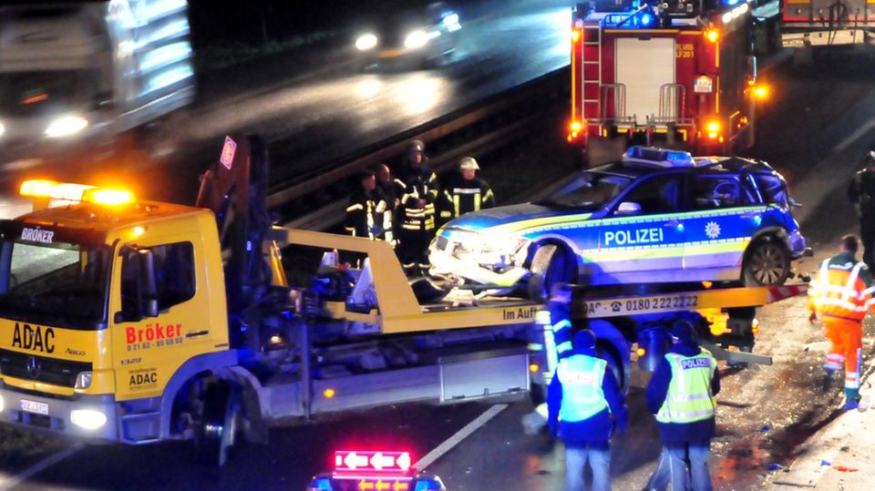 Nachrichten aus Deutschland: Unfall auf der A61 Nachrichten aus Deutschland: Unfall auf der A61