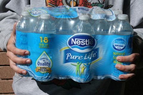 Nestle Wasserflaschen