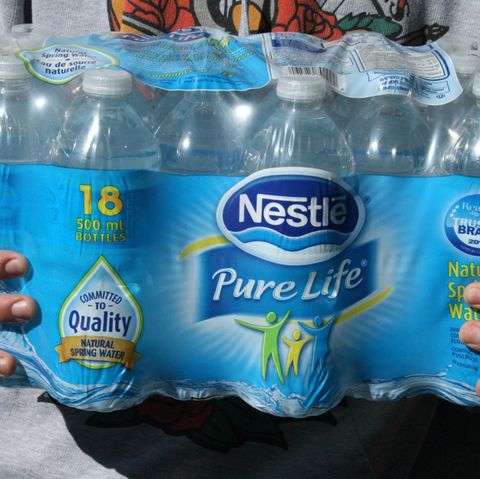 Nestle Wasserflaschen