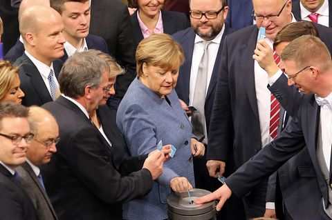 Abstimmung: GroKo oder Minderheitsregierung, mit oder ohne Angela Merkel? Stimmen Sie ab!