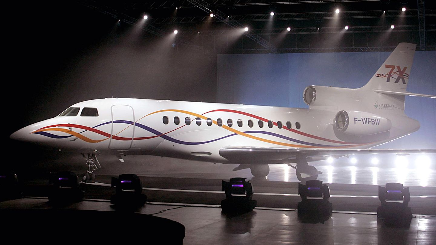 Ein Flugzeug vom Typ "Dassault Falcon 7X". Ein solches Modell krachte in Malta ein Gebäude.
