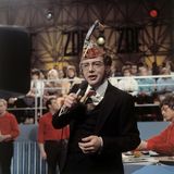 Dieter Thomas heck mit Karnevalsmütze, 1971