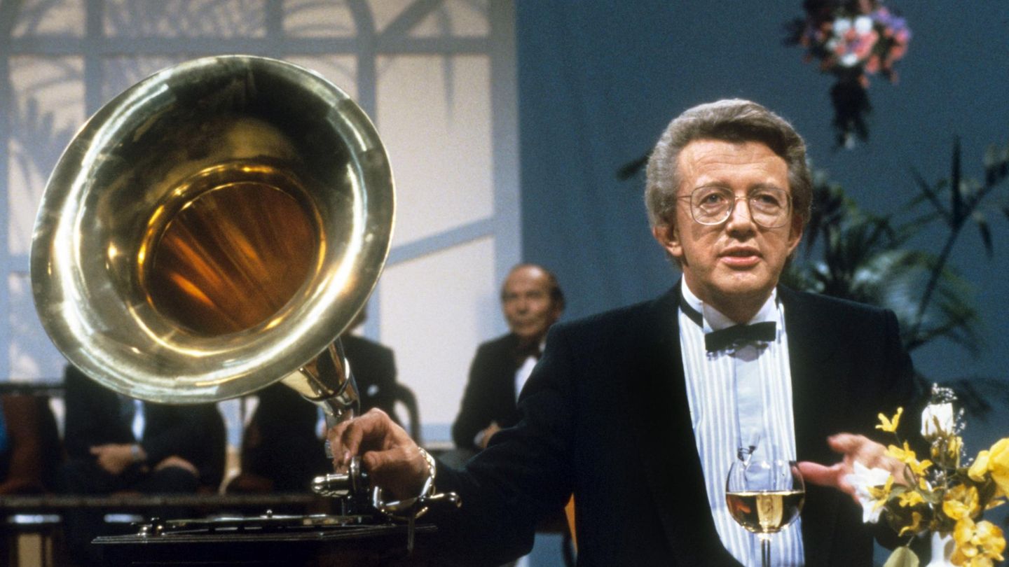 Dieter Thomas Heck moderiert am 09.11.1984 die Sendund "Melodien für Millionen"