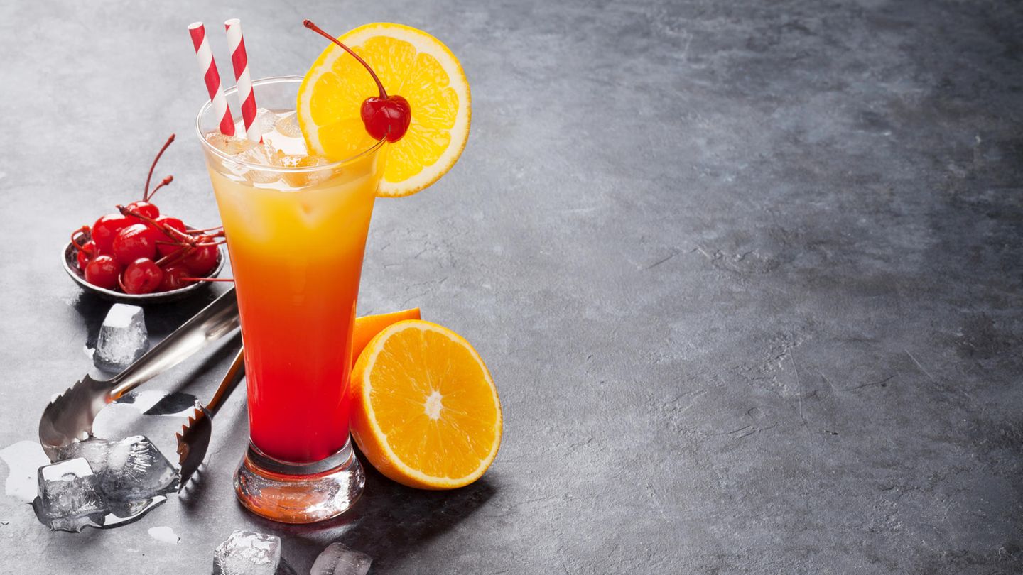 Tequila Sunrise Cocktail