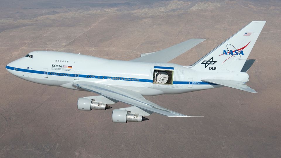 Follow Me: Dieser Jumbo hat ein riesiges Loch im Rumpf - für die Wissenschaft Follow Me: Dieser Jumbo hat ein riesiges Loch im Rumpf - für die Wissenschaft