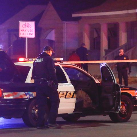 Polizeibeamte am Ort der Tragödie in Wichita im US-Bundesstaat Kansas