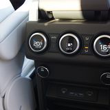 Land Rover Discovery 3.0 Si V6 - getrennte Klimabedienung im Fond