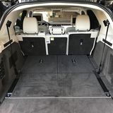 Land Rover Discovery 3.0 Si V6 - bis zu 2.500 Liter Stauraum