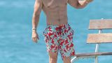 Im sonnigen Barbados zeigt Mark Wahlberg sein Sixpack