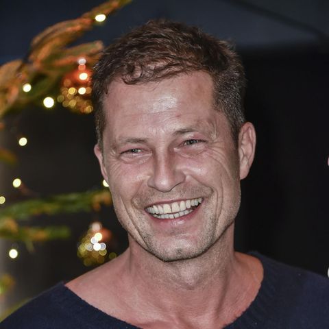 Til Schweiger lächelt in die Kamera