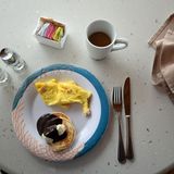 Frühstück mit Überraschungen    "Im bedienten Restaurant, in das wir ab dem dritten Tag jeden Morgen hingingen, haben wir bis zum Schluss nicht einmal das bekommen, was wir bestellt hatten. War irgendwie auch lustig. So wurde man jeden Morgen überrascht", schreibt User Michael.