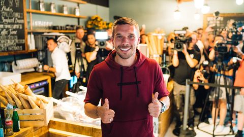 Lukas Podolski eröffnet Döner-Bude - wo, ist keine Überraschung