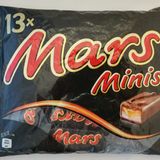Platz 4 (9,3%): Mars hat bei den Mars Minis in den letzten Jahren mehrfach die Füllmenge angepasst - jedes Mal verbunden mit einer versteckten Preiserhöhung. Im vergangenen Jahr wurden die Schokoriegel aufs Gramm gerechnet um rund zehn Prozent teurer. Mars begründet dies mit gestiegenen Rohstoff-, Energie- und Logistikpreisen. Die Mogelpackung des Jahres 2017 können Verbraucher bis zum 22. Januar auf der Homepage der Verbraucherzentrale Hamburg wählen.