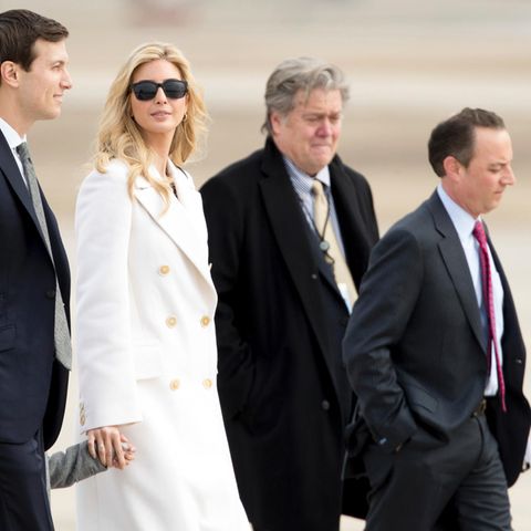 Jared und Ivanka Kushner, Steve Bannon, Reince Priebus