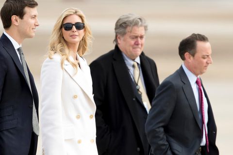 Jared und Ivanka Kushner, Steve Bannon, Reince Priebus