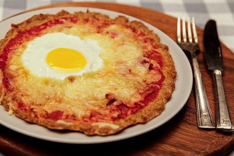 Mit dieser leckeren Low-Carb-Pizza brechen Sie garantiert keine guten Vorsätze