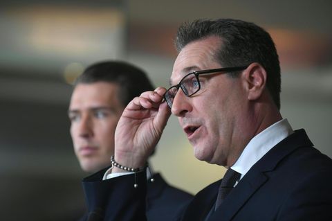 Österreichs Vizekanzler Heinz-Christian Strache mit Bundeskanzler Sebastian Kurz