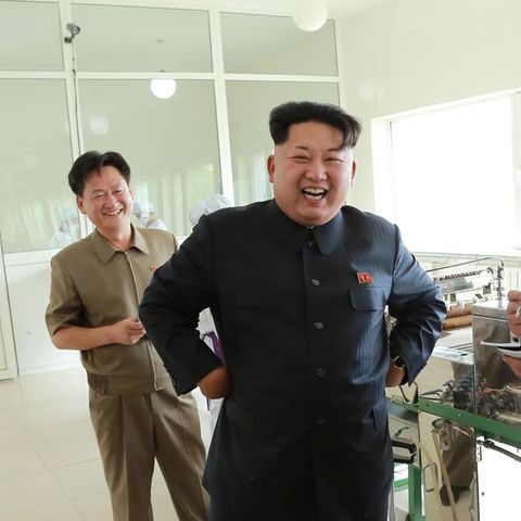 Kim Jong Un lacht