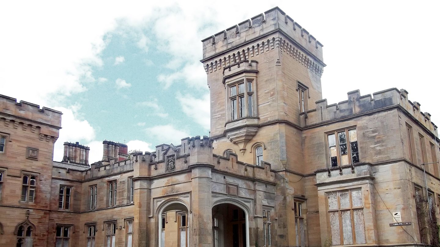 Angeblich spukt es in dem Birkwood Castle im schottischen Lesmahagow
