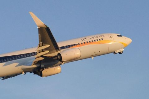  Indian Jet Airways Flugzeug am Sardar Vallabhbhai Patel International Airport 
