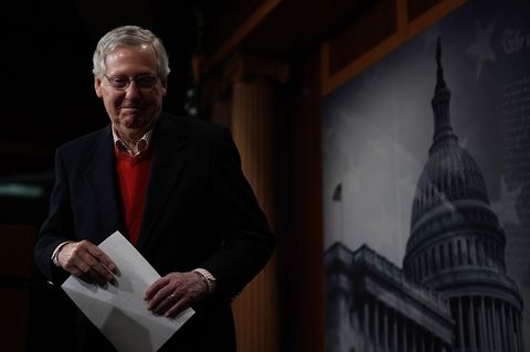 Mitch McConnell: Warum der Republikaner den Abstieg von Steve Bannon feiert