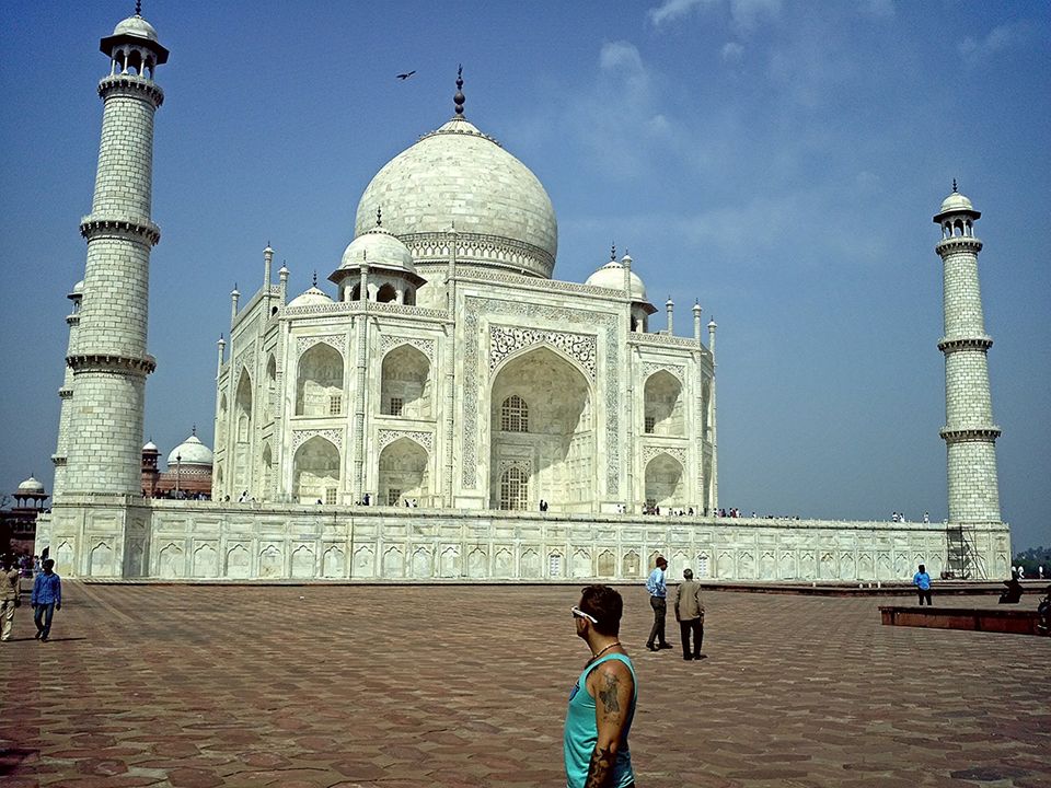 Auf seiner vorletzten Reise durch Asien besucht Michael den Taj Mahal in Indien Auf seiner vorletzten Reise durch Asien besucht Michael den Taj Mahal in Indien