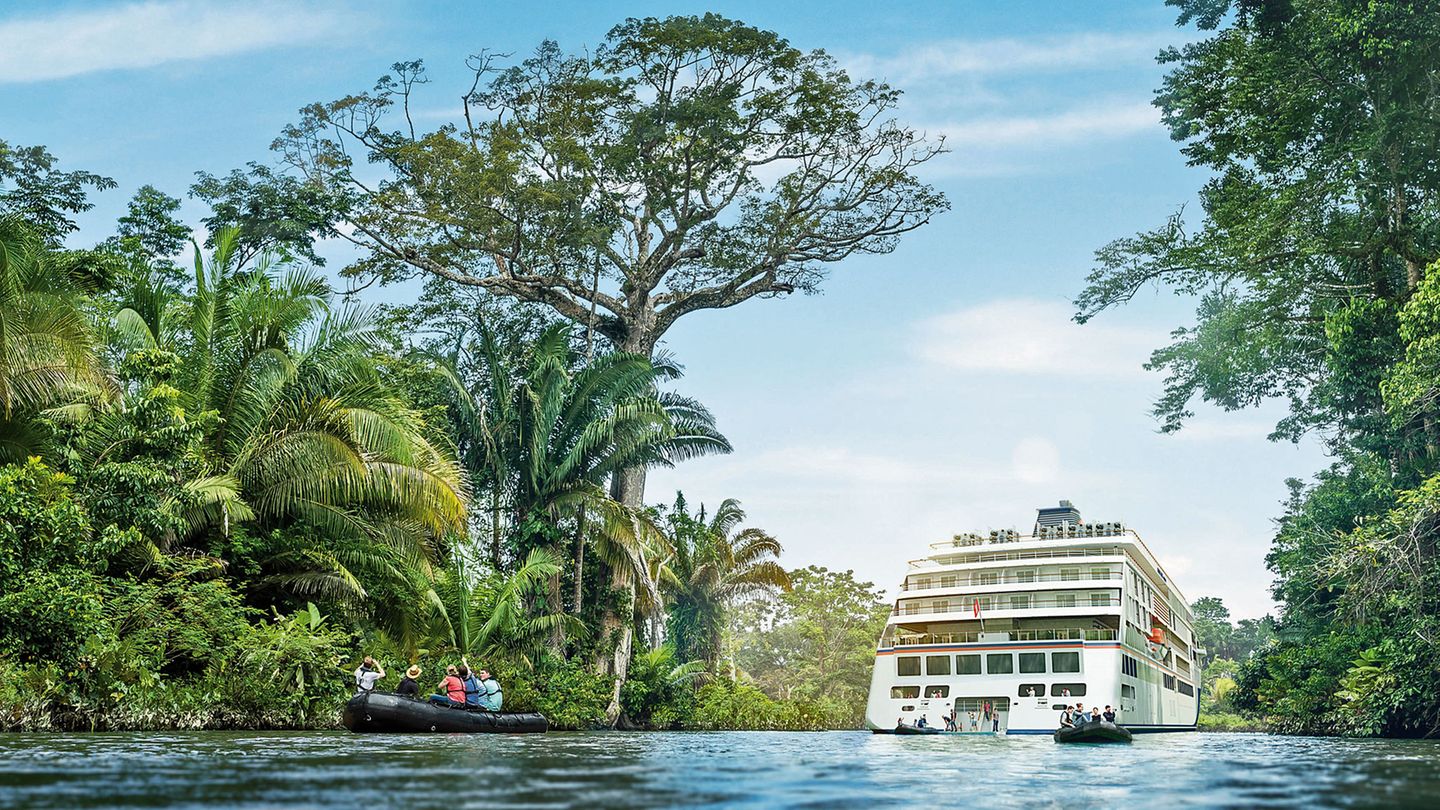Ein am Computer entwickeltes Bild mit Blick in die Zukunft: Mit Schlauchbooten, die vom Heck der neuen Generation von Expeditionsschiff ablegen, wird der Oberlauf des Amazonas erkundet.