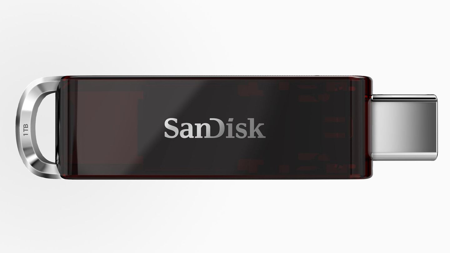 Großer Speicher in kleiner Verpackung  Natürlich gibt es auf der CES nicht nur Weltbegendes zu sehen - sondern auch kleine Verbesserungen im Alltag. Sandisk zeigte etwa den ersten USB-Stick mit 1 Terabyte Speicher. Wer soviel Speicher braucht und wann der Stick auf den Markt kommen soll, verrät der Hersteller aber nicht.