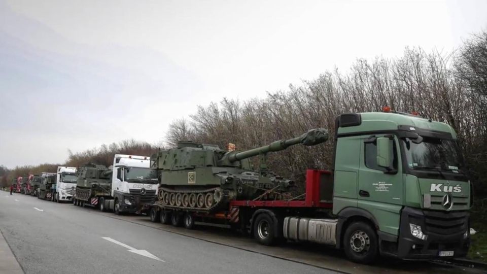 Konvoi aus Polen: Polizei stoppt Chaos-Panzertransport in Bautzen Konvoi aus Polen: Polizei stoppt Chaos-Panzertransport in Bautzen