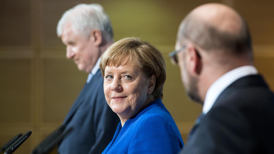 Sondierungsgespräche: SPD-Vorstand stimmt mit großer Mehrheit für Koalitionsverhangen Sondierungsgespräche: SPD-Vorstand stimmt mit großer Mehrheit für Koalitionsverhangen