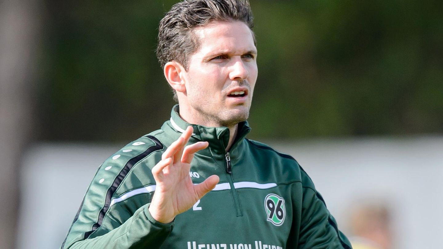 Leon Andreasen während eines Trainings des Bundesligisten Hannover 96