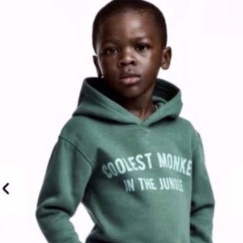 Wegen Sicherheitsbedenken: H&M-Rassismus-Skandal: Kindermodel muss nach Anfeindungen umziehen