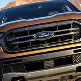 Der Kühlergrill ist beeindruckend