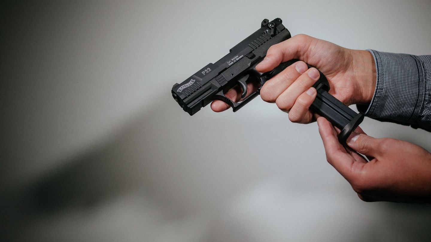 Eine Schreckschusspistole der Marke "Walther P22". Um was für eine Waffe es sich bei dem Vorfall in Bremen handelte, teilte die Polizei nicht mit.