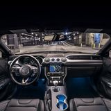 Der Innenraum ist typisch Mustang