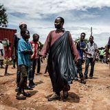Jesus of Kitwe verbreitet auf einem Marktplatz in Ndola, Sambia, die frohe Botschaft von Christus' Rückkehr ...